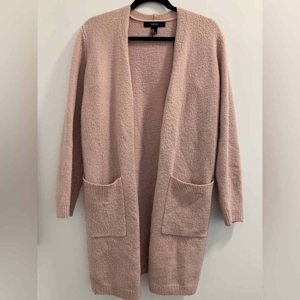 Forever 21 size M blush pink cardigan